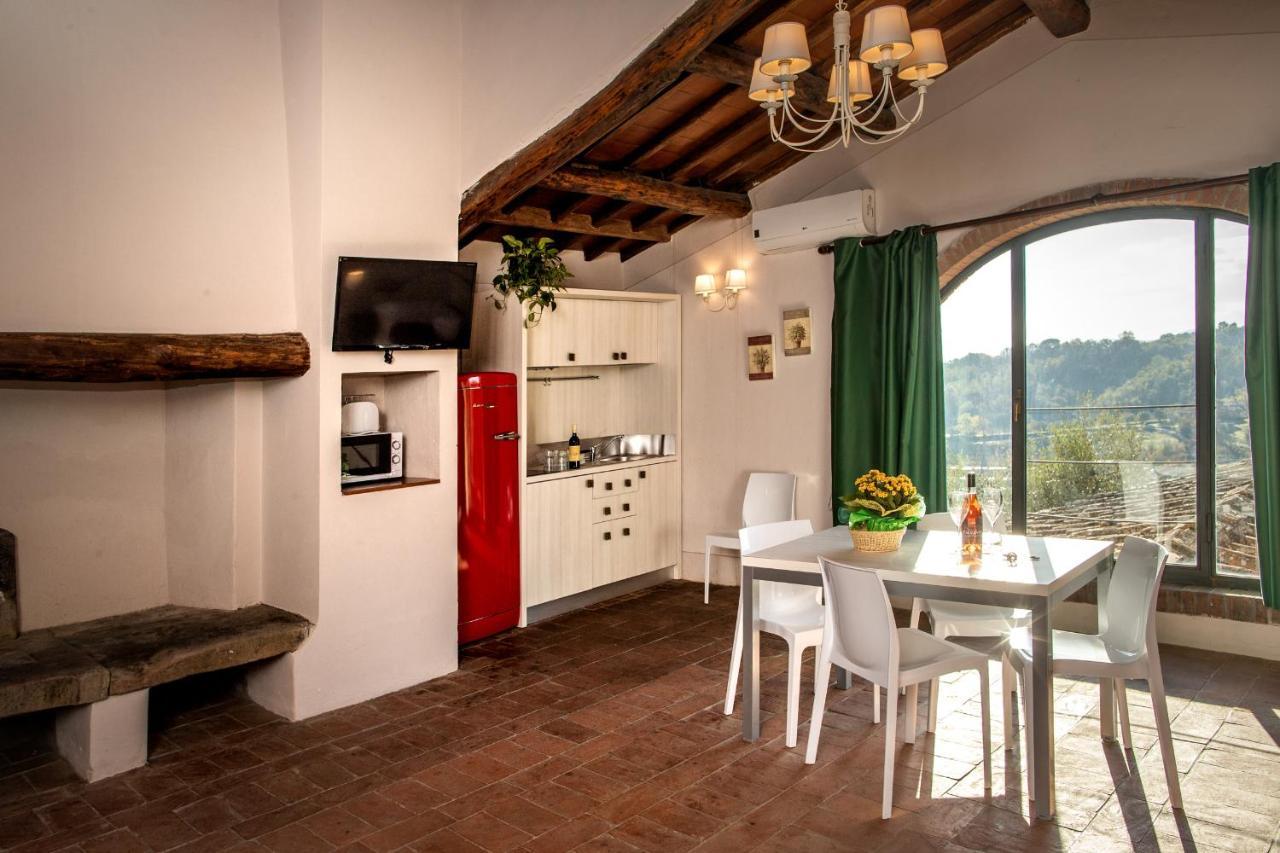 Villa Norcenni Aparthotel フィリーネ・ヴァルダルノ エクステリア 写真