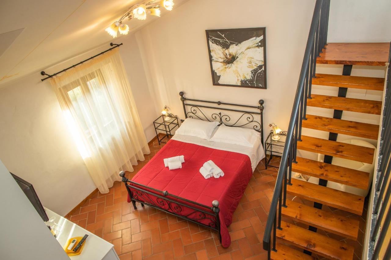 Villa Norcenni Aparthotel フィリーネ・ヴァルダルノ エクステリア 写真