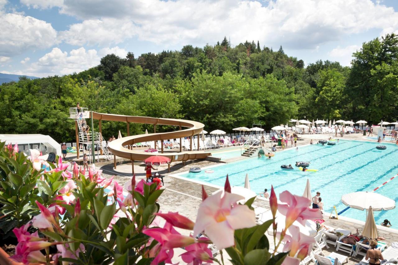 Villa Norcenni Aparthotel フィリーネ・ヴァルダルノ エクステリア 写真